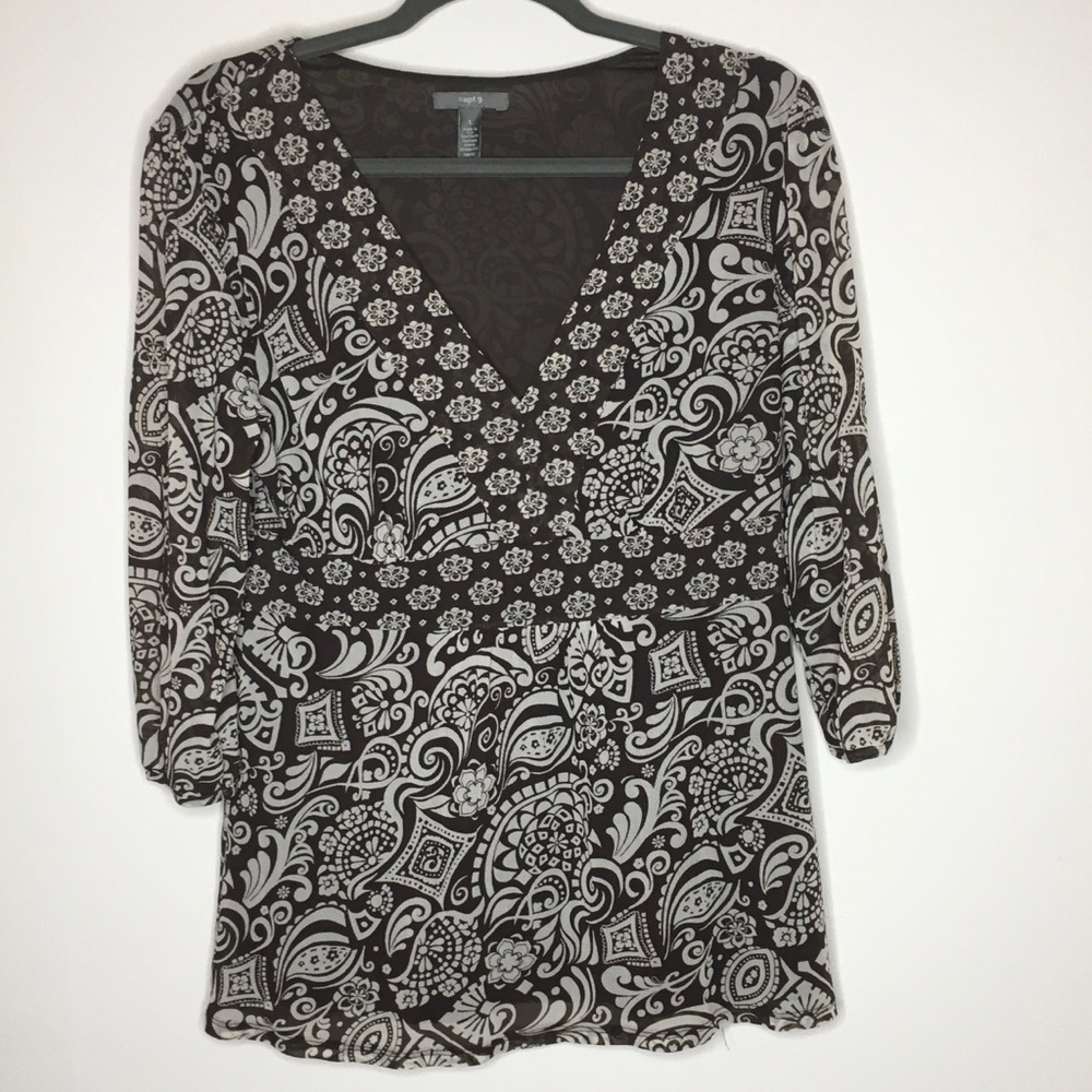 Apt 9 patterned top.